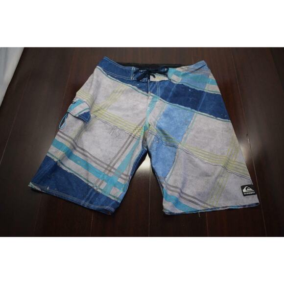 33648 Mens Quiksilver Striped Athletic Performance Cargo Board Shorts Size 32 - Picture 1 of 7